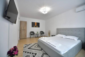 Luxury Studio / M Romancierilor